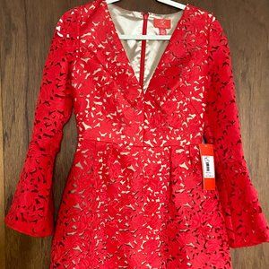 Monique Lhuillier V-neck red lace dress!  SO pretty!  NEW with tags!